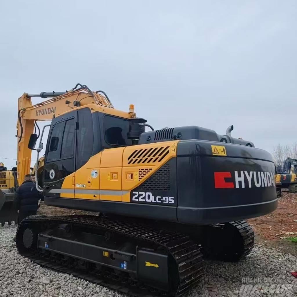 Hyundai 220-9S Raupenbagger
