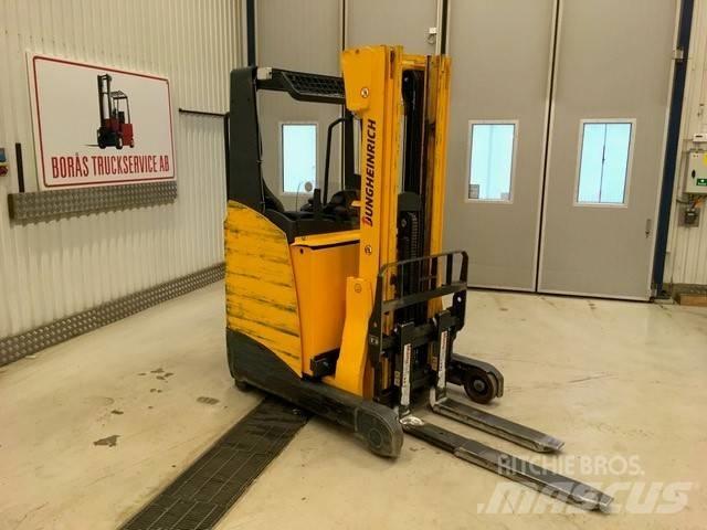 Jungheinrich ETV 110 Schubmaststapler