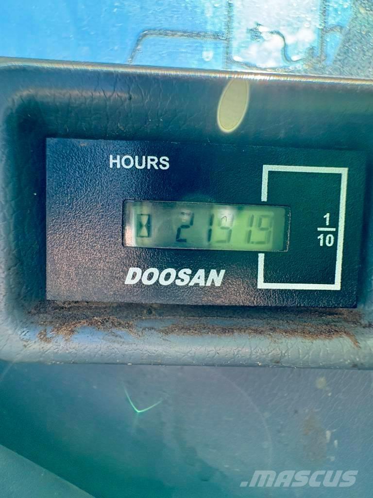 Doosan DX 140 LCR-7 Raupenbagger