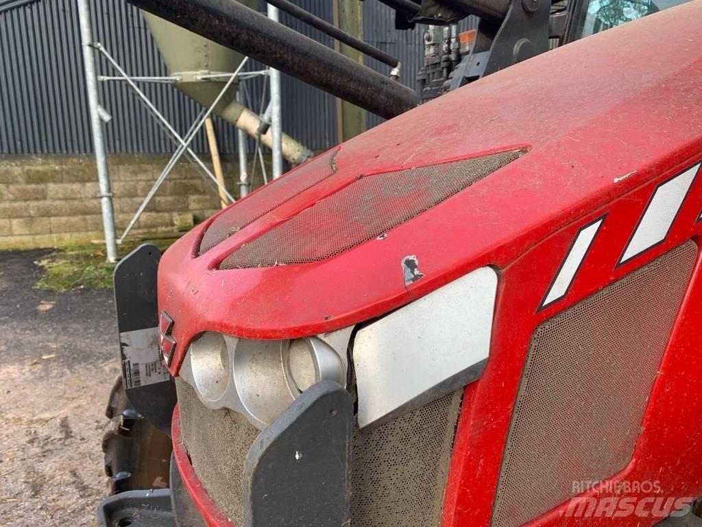Massey Ferguson 5440 Traktoren