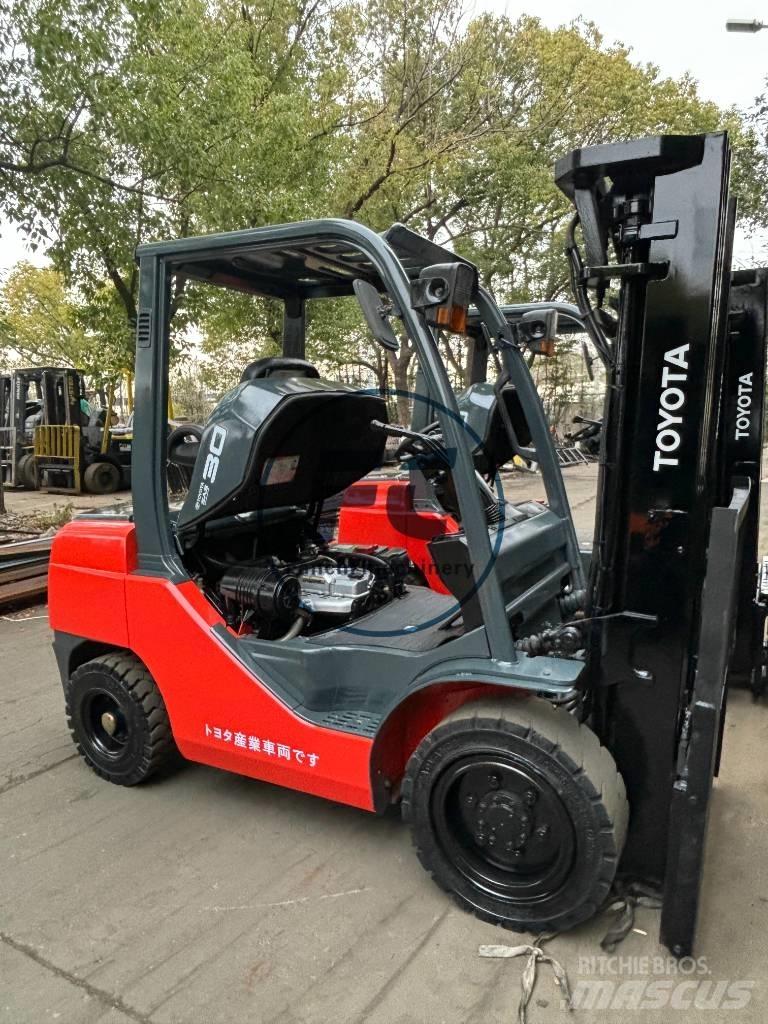 Toyota FDZN 30 Diesel heftrucks