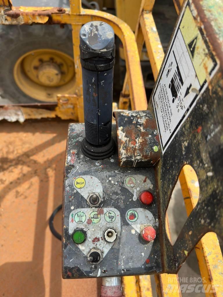 Haulotte Compact 10 Scheren-Arbeitsbühnen