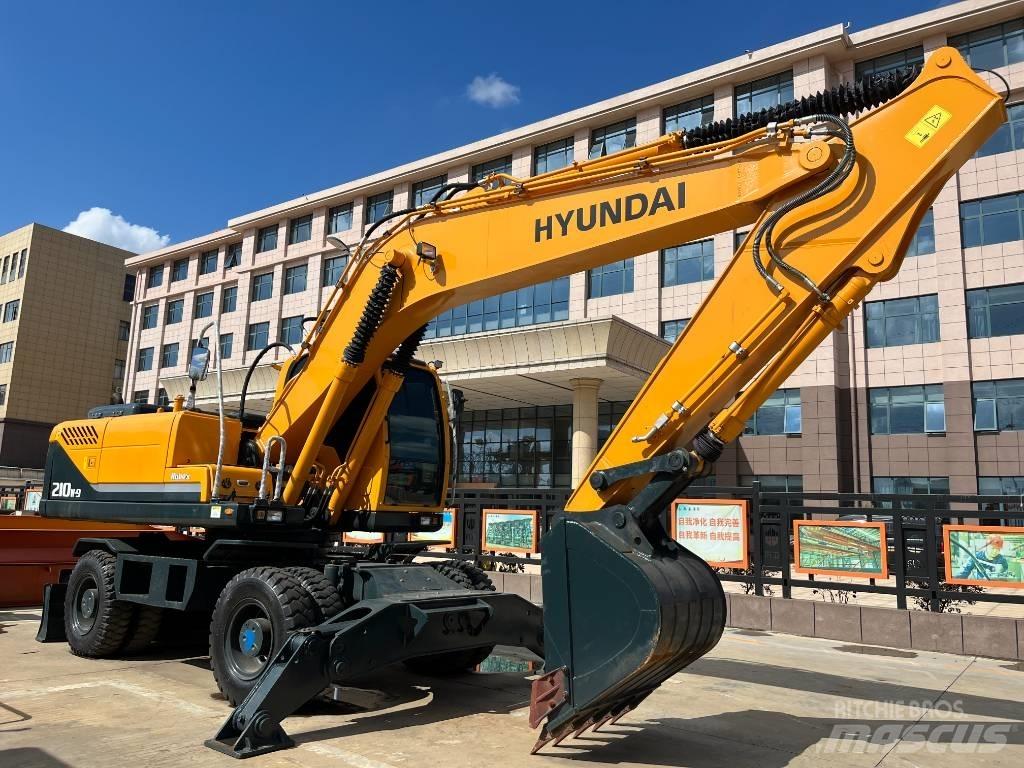 Hyundai R210W Mobilbagger