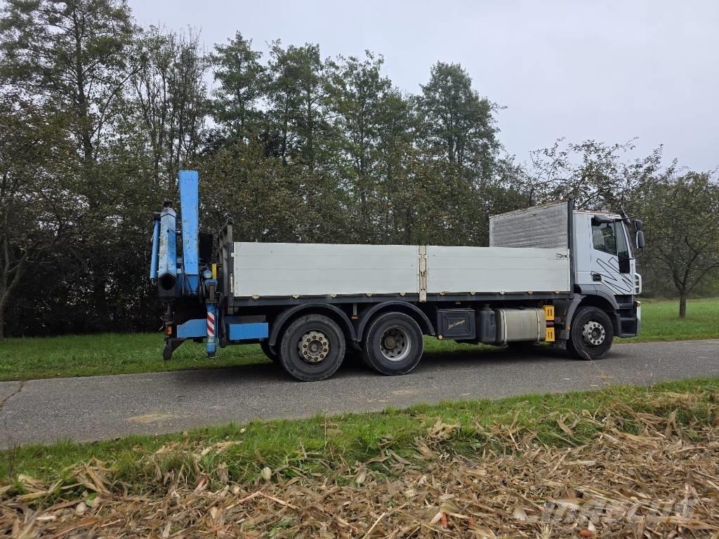 Iveco Stralis AD 420+ Pritschenwagen/Pritschenwagen mit Seitenklappe