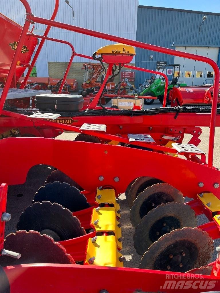 Väderstad Rapid400C Drillmaschinen