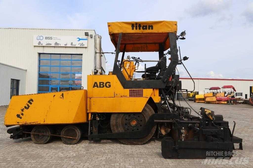 ABG Titan 455 Strassenfertiger