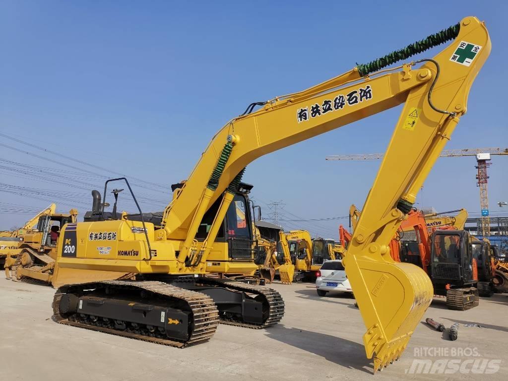 Komatsu PC 200-8 Midibagger  7t - 12t