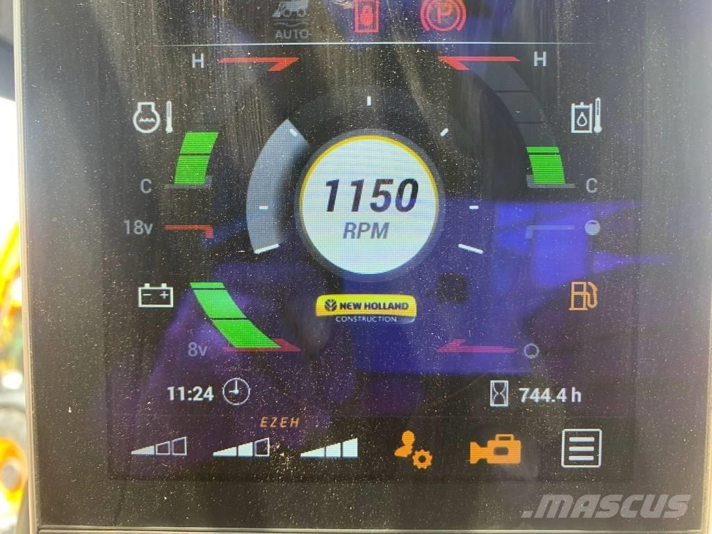 New Holland C327 Kompaktlader