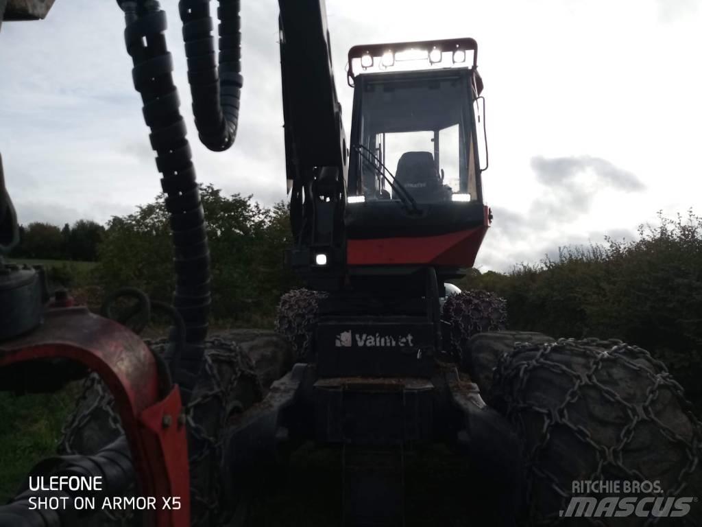 Komatsu 911 Harvester