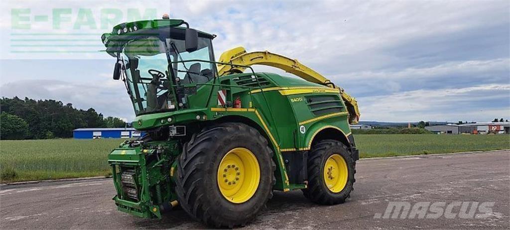 John Deere 8400 Selbstfahrende Häcksler