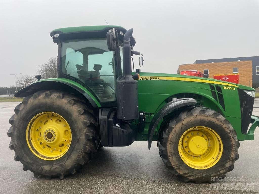 John Deere 8310 R Traktoren