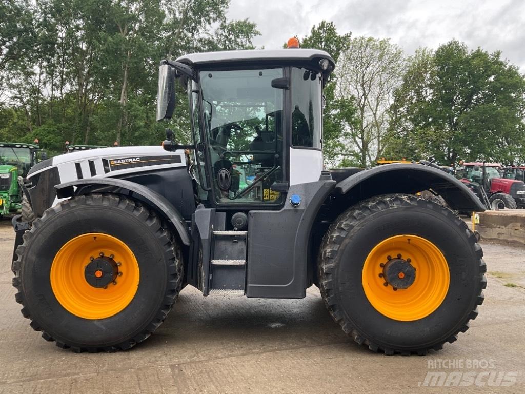JCB Fastrac 4220 Traktoren