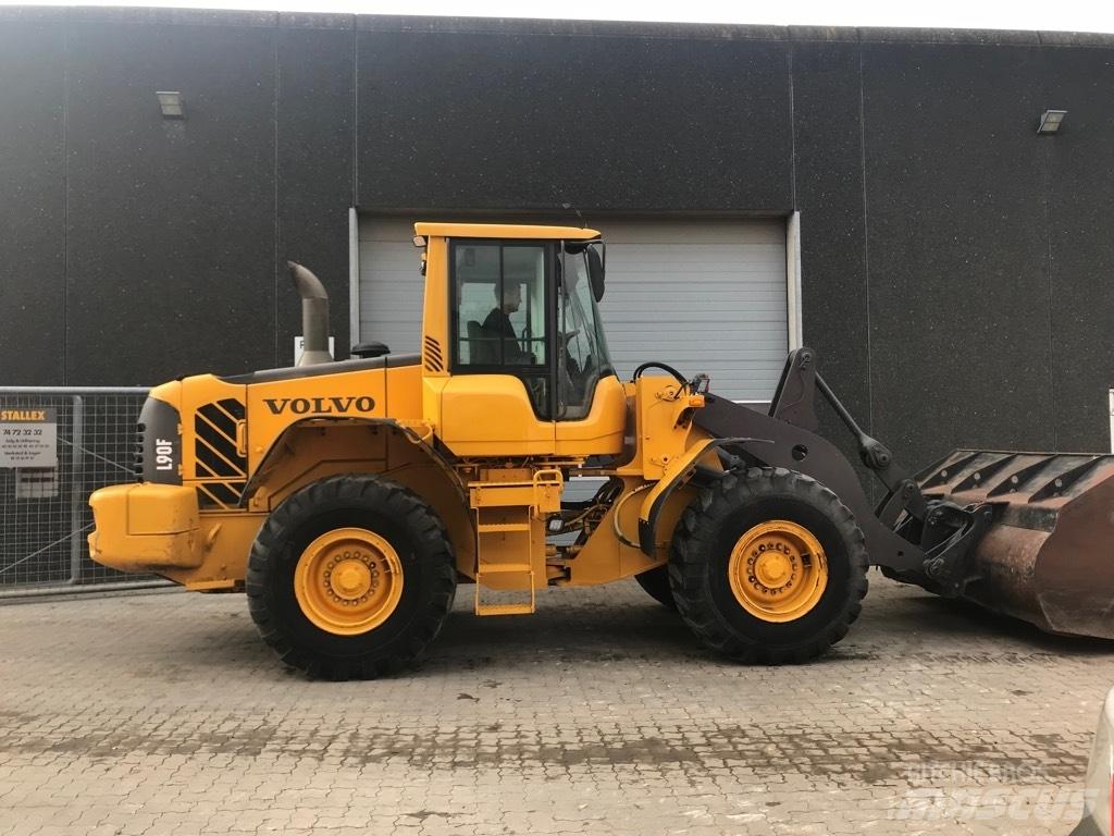 Volvo L90F Radlader
