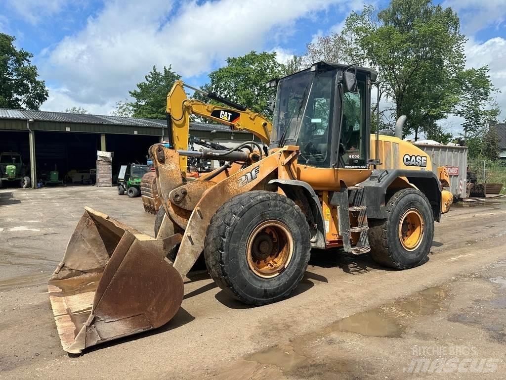 CASE 621 F Radlader