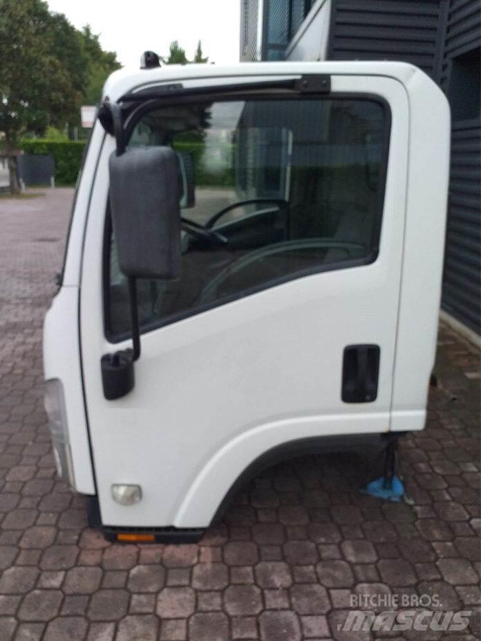 Isuzu M - L Kabinen