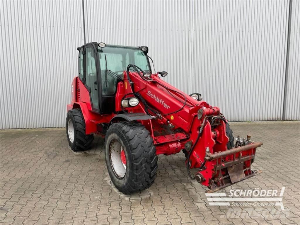 Schäffer 8610 T Radlader