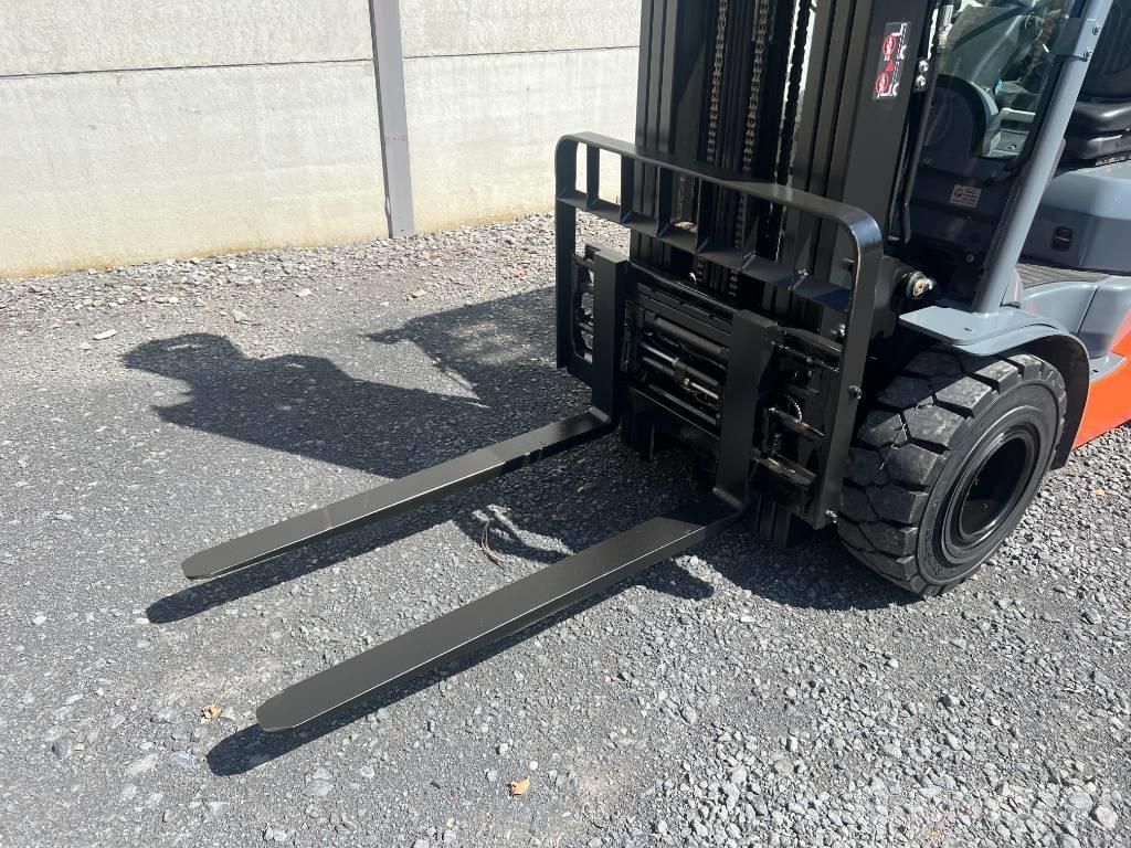 Toyota 02-8 FDF 25 Diesel heftrucks