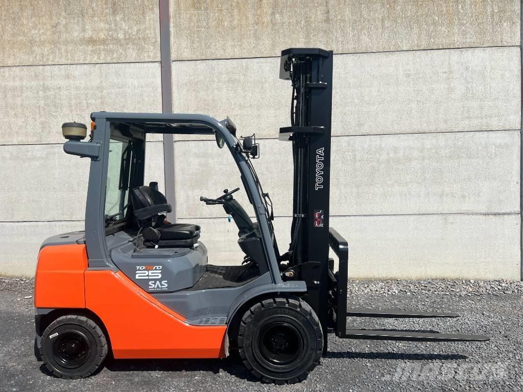 Toyota 02-8 FDF 25 Diesel heftrucks