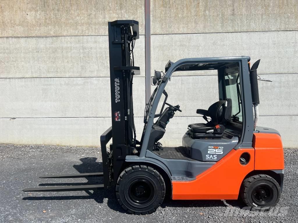 Toyota 02-8 FDF 25 Diesel heftrucks