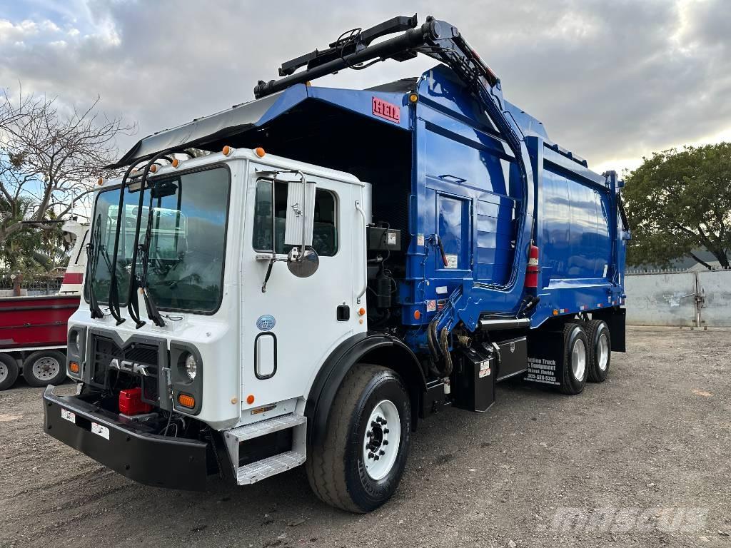 Mack MRU 613 Saug- und Druckwagen