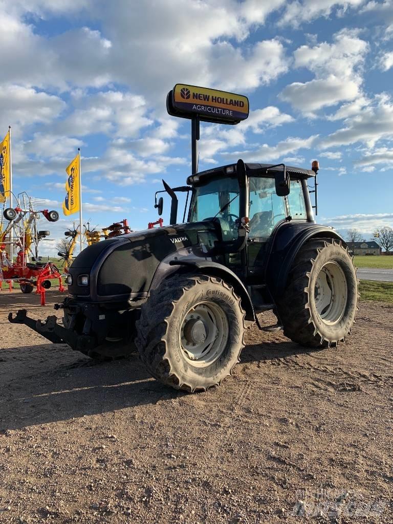 Valtra T 160 Traktoren