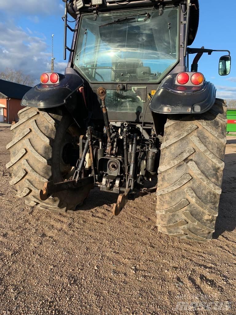 Valtra T 160 Traktoren