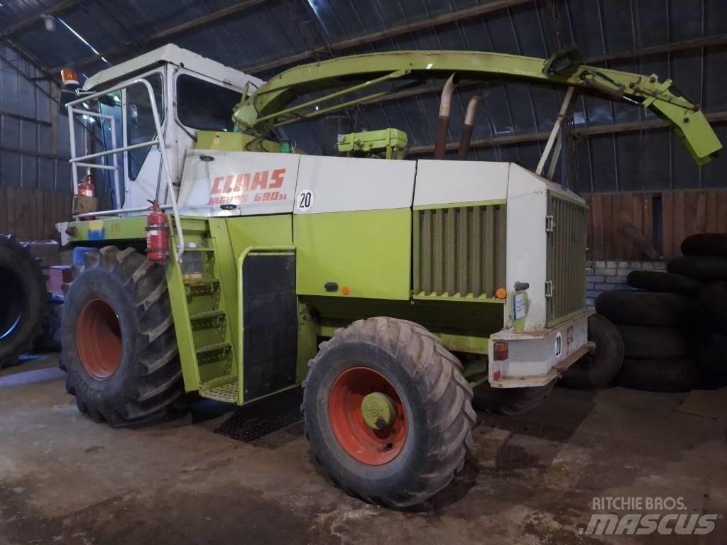 CLAAS Jaguar 690 Selbstfahrende Häcksler