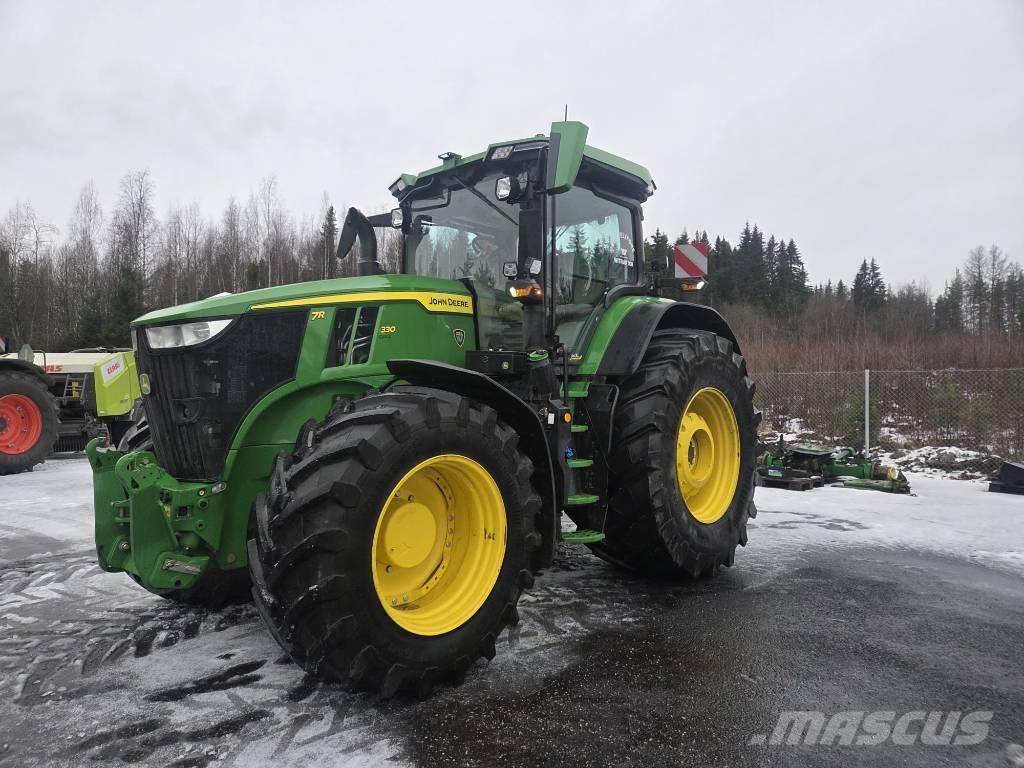 John Deere 7R 330 Traktoren