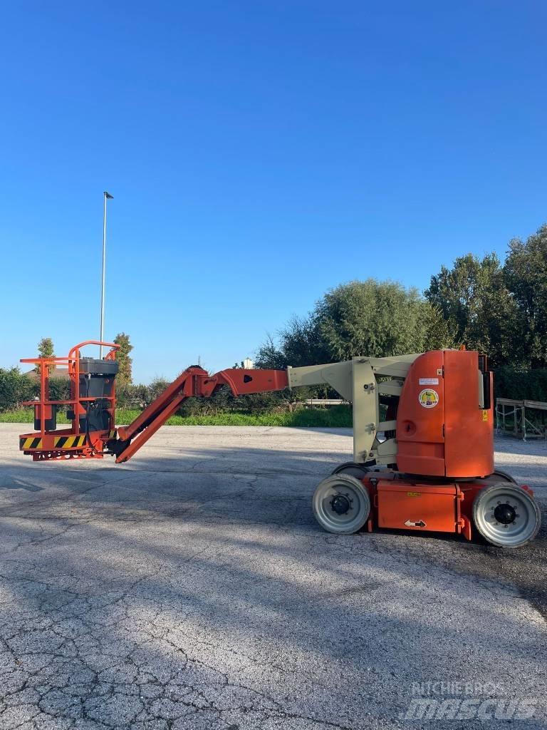 JLG 300 AJP Gelenkteleskoparbeitsbühnen