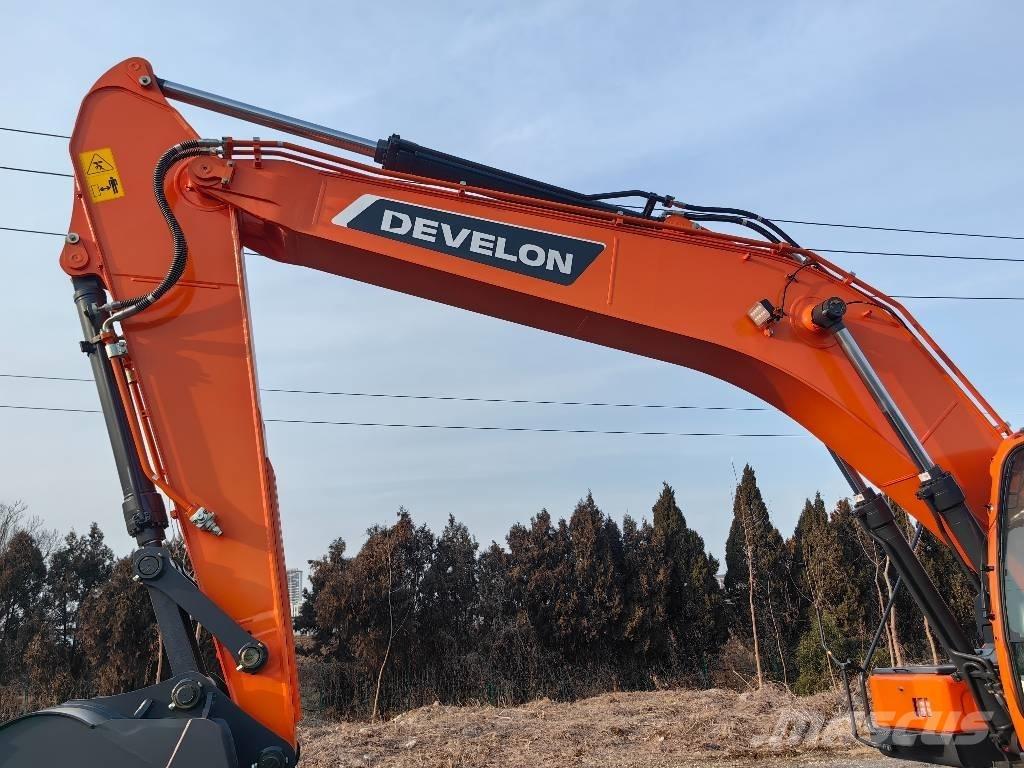 Doosan DX225 Raupenbagger