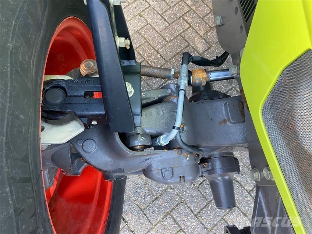 CLAAS Arion 640 Traktoren