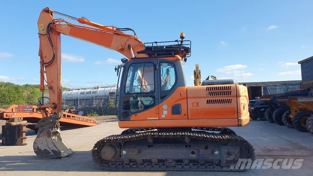 Doosan DX160LC-3 Raupenbagger