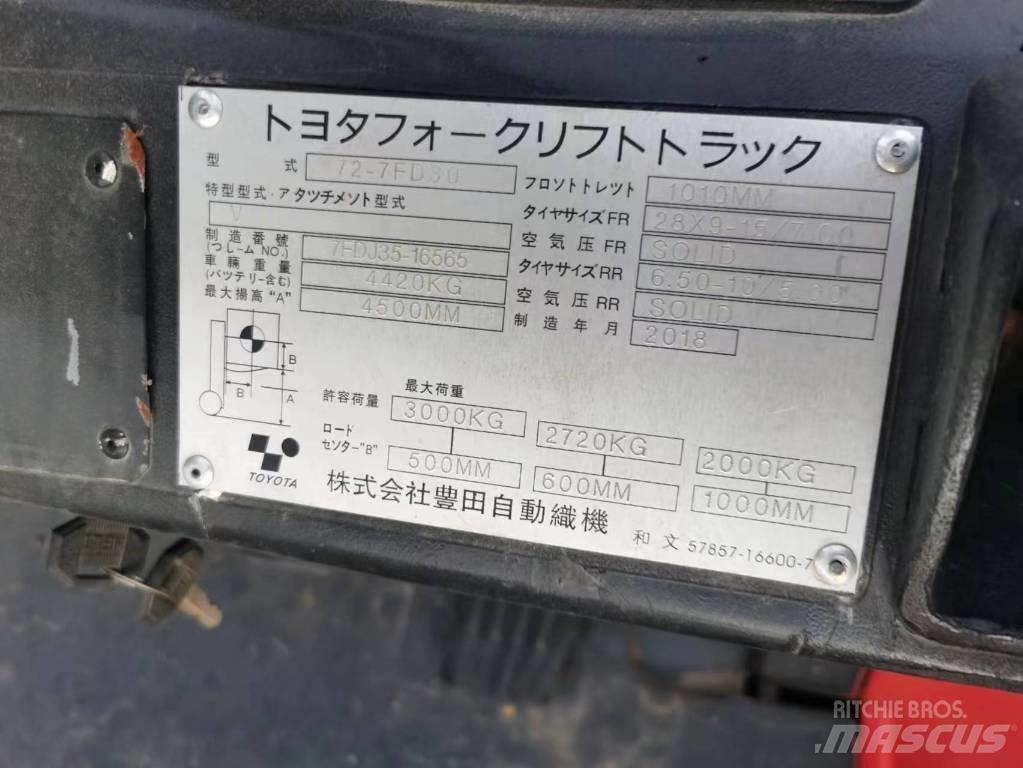 Toyota 7FD 30 Diesel heftrucks