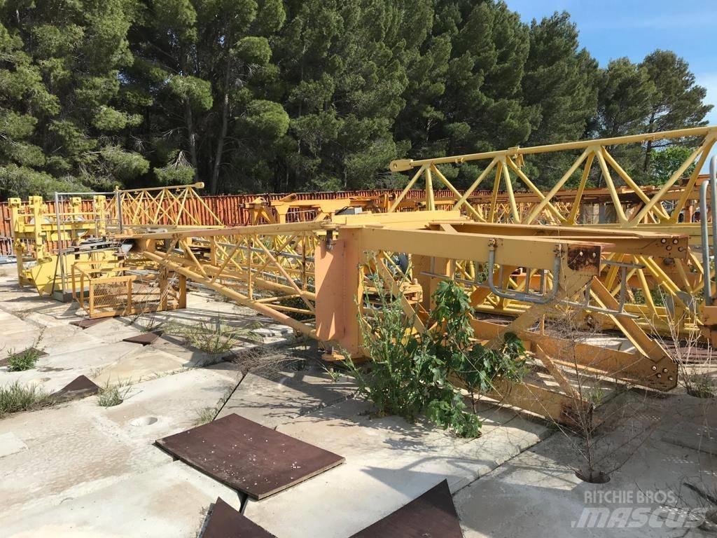 Potain MD 220 Turmdrehkrane
