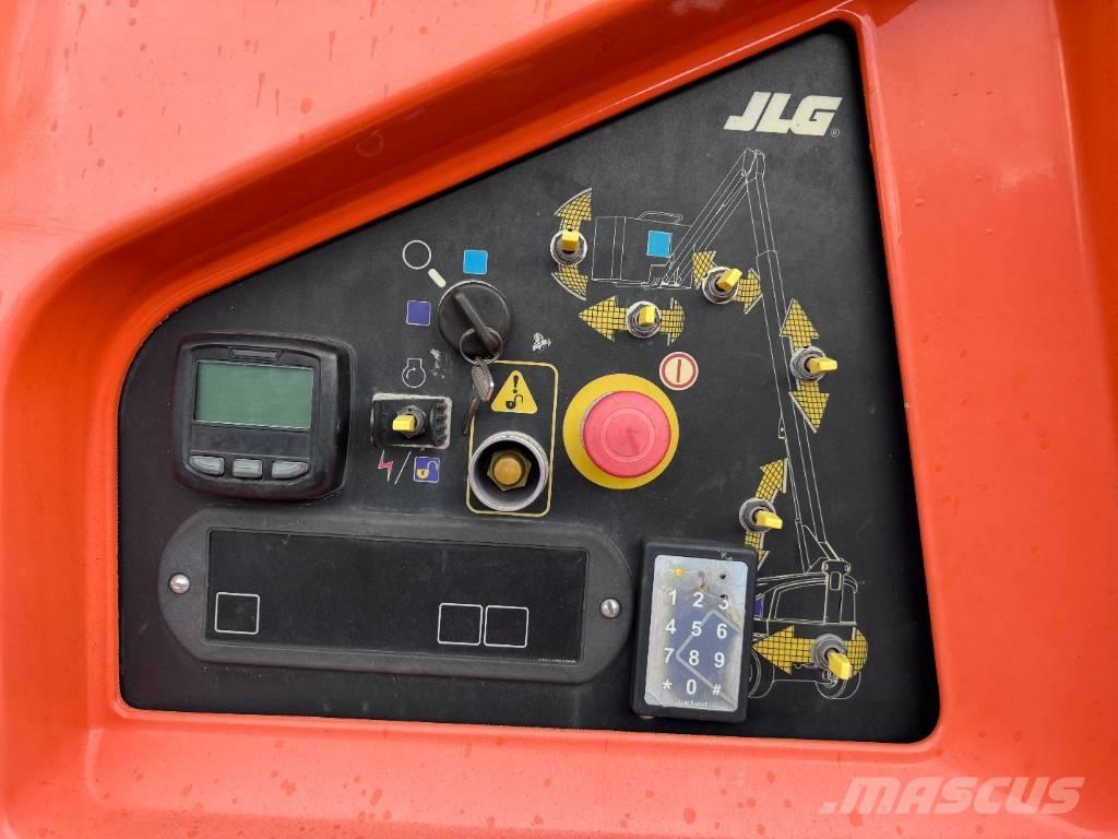 JLG 460 SJ Teleskopbühnen