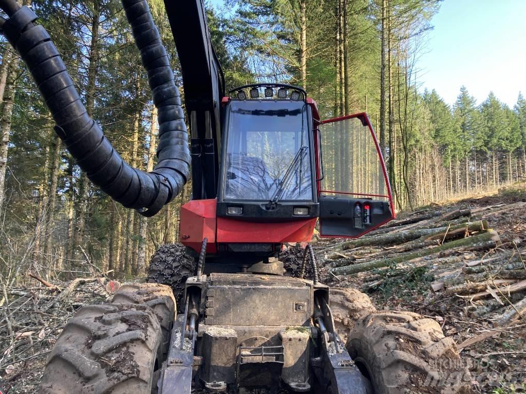 Valmet 941 Harvester