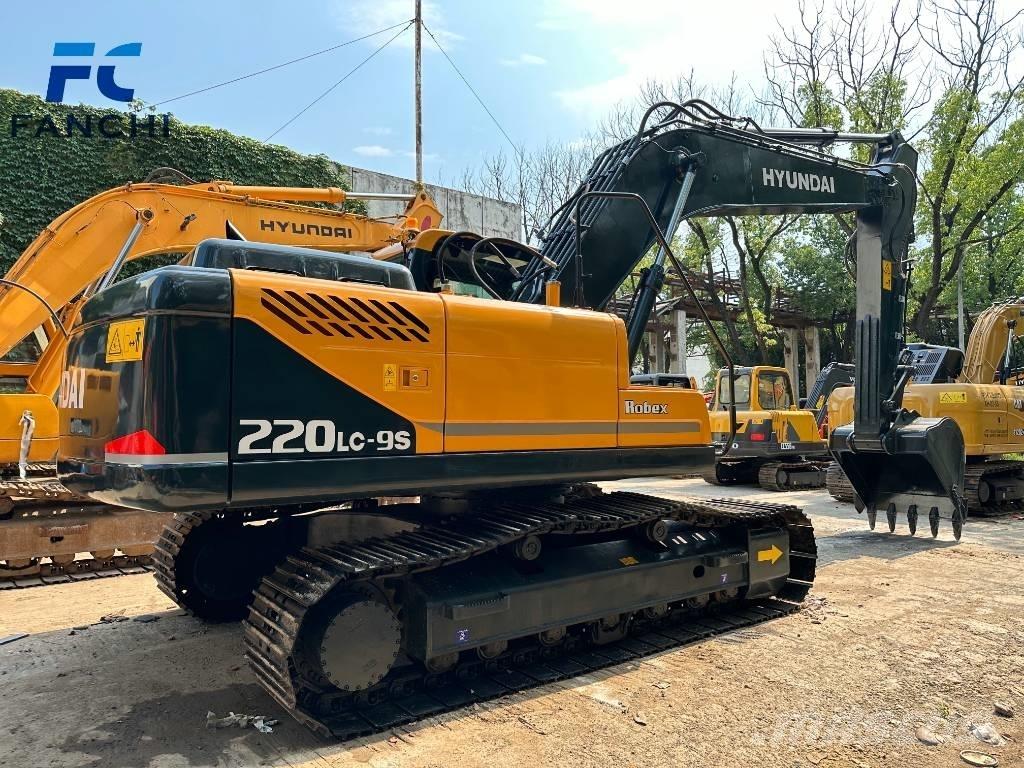 Hyundai 220lc-9c Raupenbagger