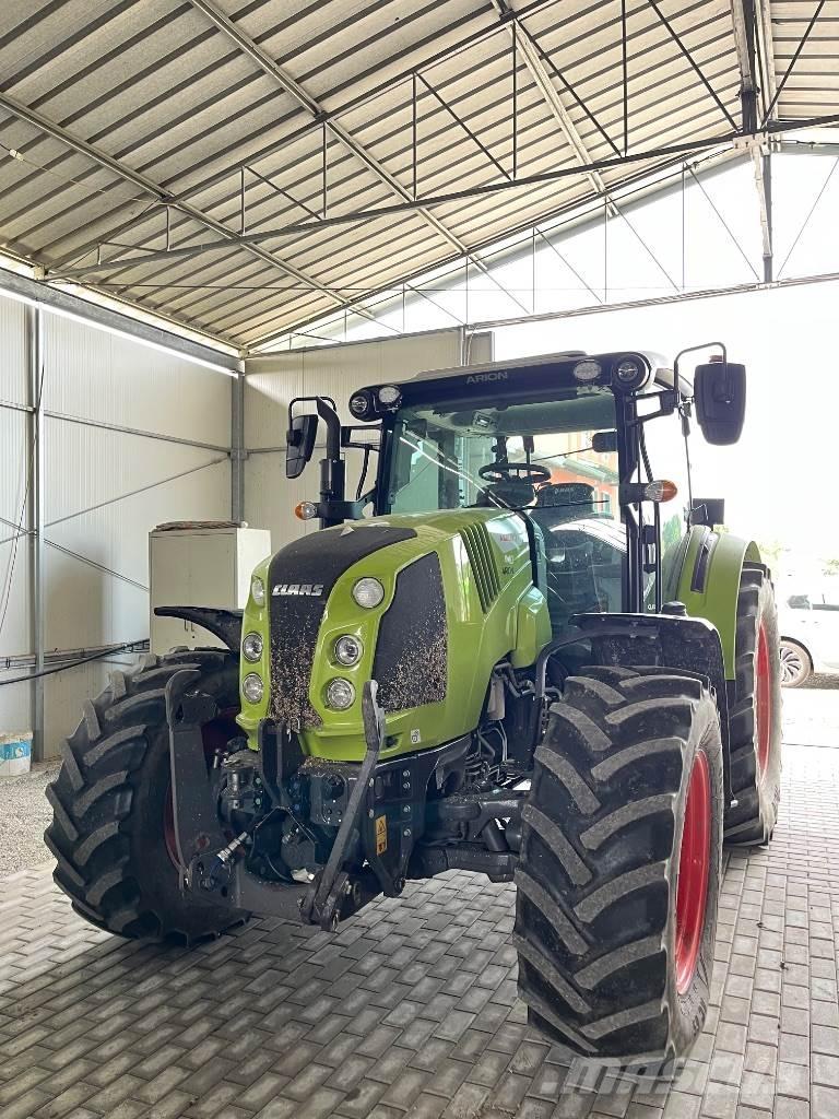 CLAAS Arion 440 Traktoren