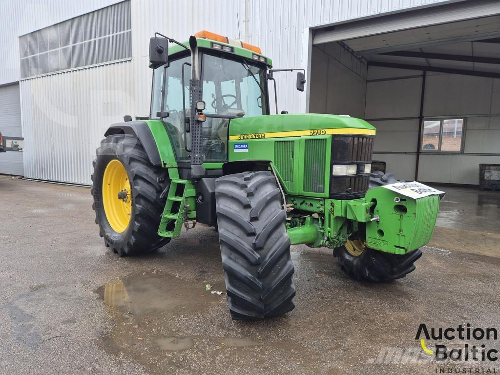 John Deere 7710 Traktoren