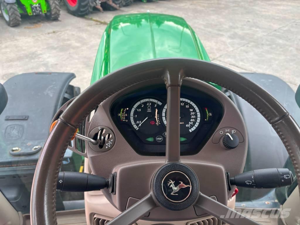 John Deere 6215 R Traktoren