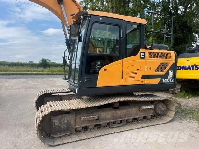 Hyundai HX140L Raupenbagger