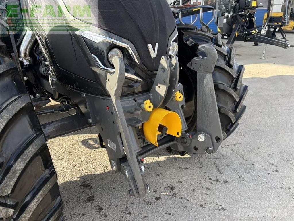 Valtra a 115 Traktoren