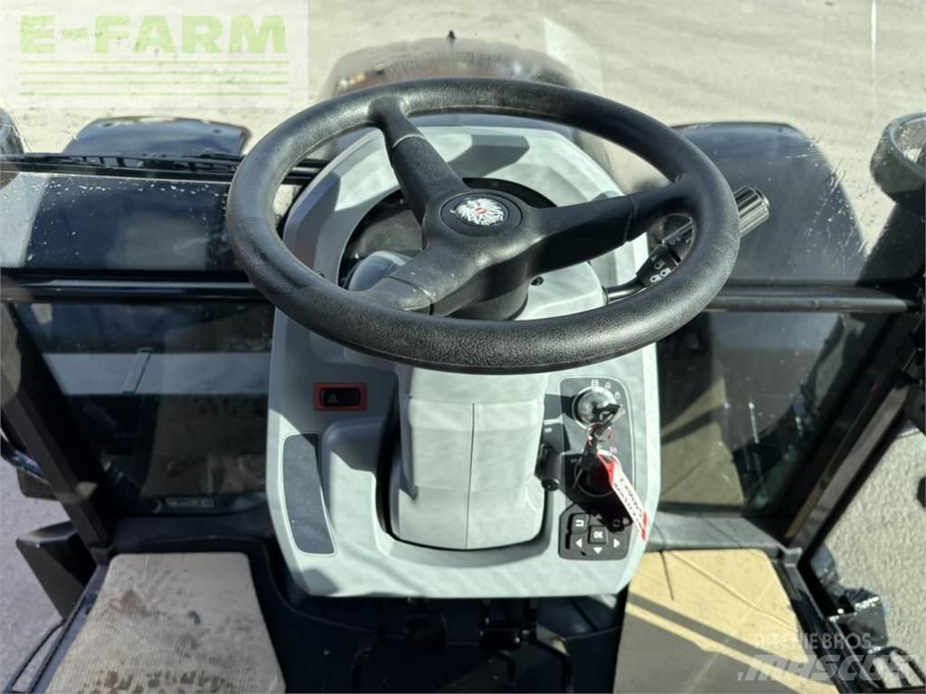 Valtra a 115 Traktoren