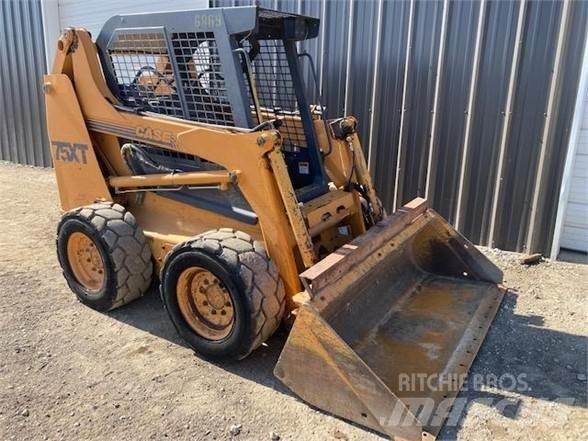 CASE 75XT Kompaktlader