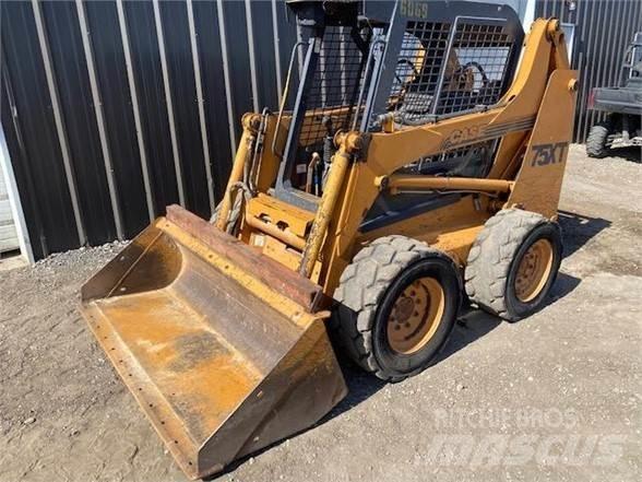 CASE 75XT Kompaktlader
