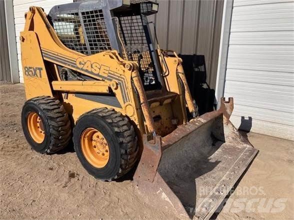 CASE 85XT Kompaktlader