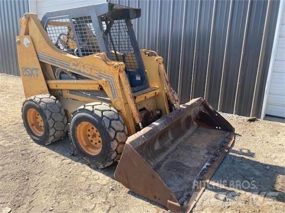 CASE 85XT Kompaktlader