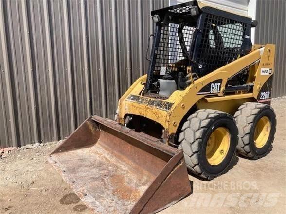 CAT 226B Kompaktlader
