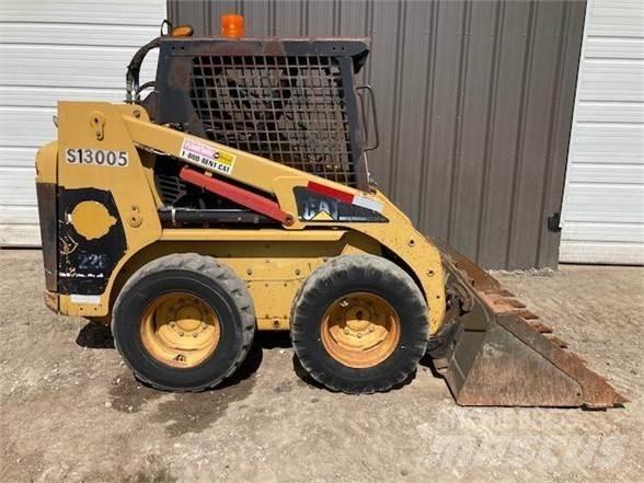 CAT 228 Kompaktlader