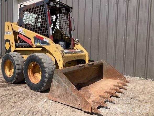 CAT 228 Kompaktlader